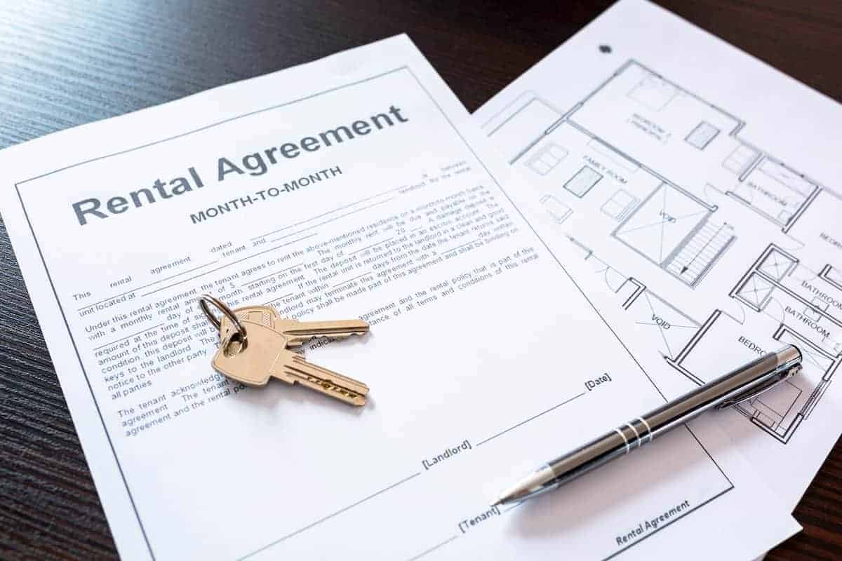 What's in a Rental Contract? A Guide for First-Time Renters